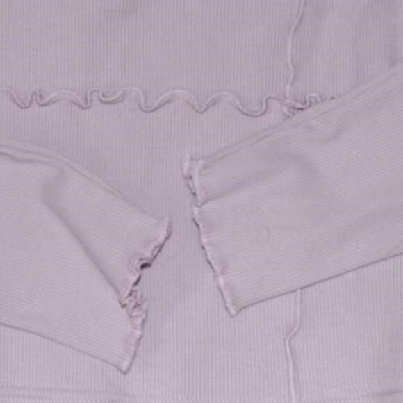 *NWT* Vans lavender long sleeve t-shirt with lettuce hem sleeves and details - Picture 3 of 5
